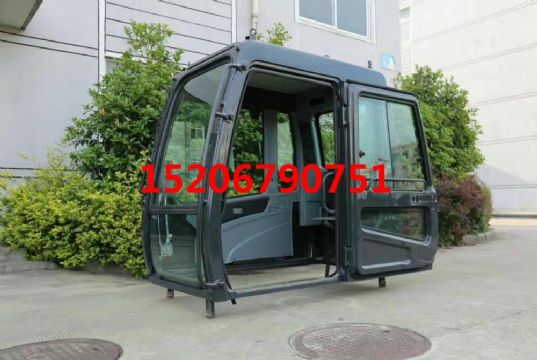 點擊查看詳細(xì)信息<br>標(biāo)題：現(xiàn)代R215-7/R-7型駕駛室總成 含內(nèi)飾  閱讀次數(shù)：1868